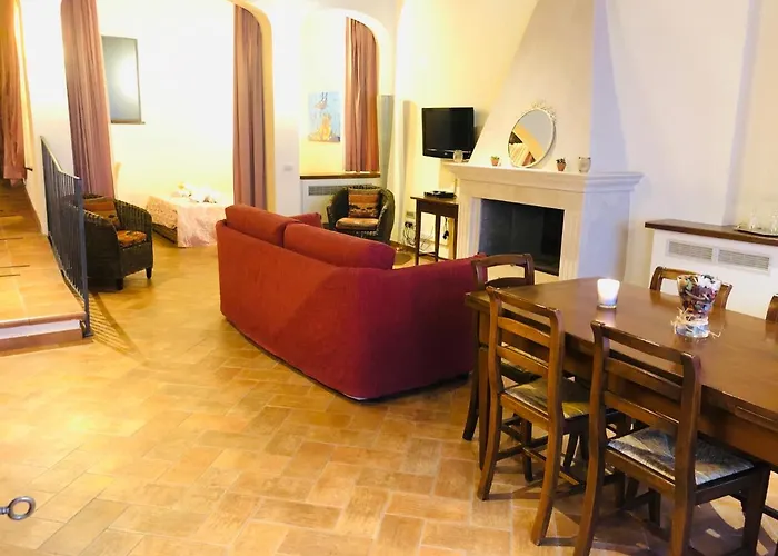 Konukevi Il Corso Montepulciano Stazione